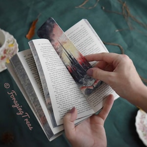 Mistborn bookmark, Luthadel Skyline art print bookmark, hero of ages, cosmere bookmark, cityscape bookmark, castle bookmark, sunset bookmark