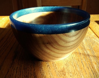 Fallen Tree Ash Bowl with Resin Rim and Shimmer Highlights