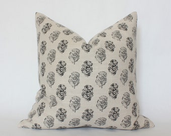 Insert Printed On Both Side Sofa Throw Pillow x 16 in Designart CU12174-16-16 Blue Fractal Flower with Curved Petals Floral Cushion Cover for Living Room Insert Printed On Both Side Sofa Throw Pillow x 16 in Designart CU12174-16-16 Blue Fractal Flower with Curved Petals Floral Cushion Cover for Living Room