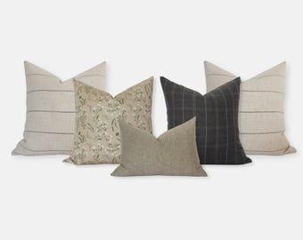 Cuscini marrone chiaro, set di 5 cuscini da letto, copricuscini floreali e scozzesi di design, cuscini marrone chiaro e neri, decorazioni per la camera da letto // Roberta
