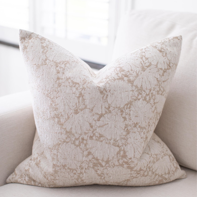 Textileish Sandy Pillow - Thumbnail 3