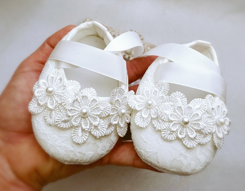 Girl Baptism Shoes, Girl Christening Shoes in Off White with Headband, Crochet Daisy Flower, Crochet Baptism Headband, Baby Shower Gift image 4