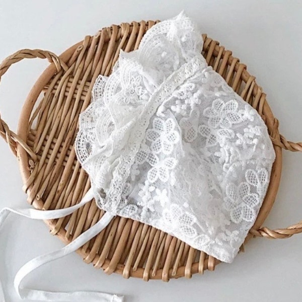 Lace Baby Bonnet in Off White, Baby Hat, Photo Props Flower Summer Baby Accessories Girl Sun Hat Breathable Cotton Infant Bonnet, Caps