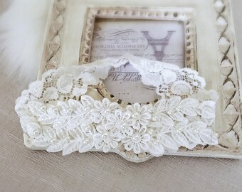 Baby Baptism Lace Headband in Off White, Baby Christening Headband, Crochet Leaves with Pearls, Daisy Flowers with Pearls