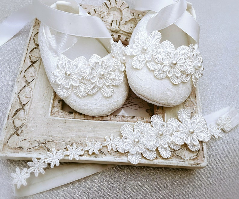 Girl Baptism Shoes, Girl Christening Shoes in Off White with Headband, Crochet Daisy Flower, Crochet Baptism Headband, Baby Shower Gift image 5