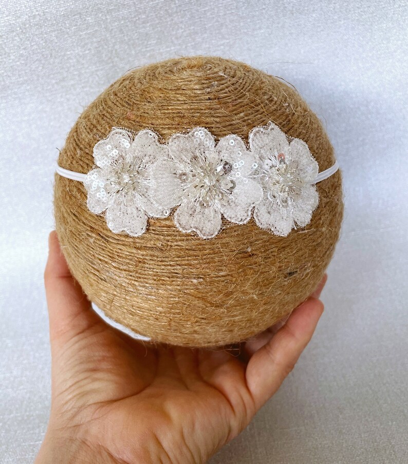 Bandeau de baptême bébé avec fleur de paillettes en blanc cassé, bandeau de baptême bébé, bandeau fleur scintillant mariage bandeau de fille d'honneur image 7