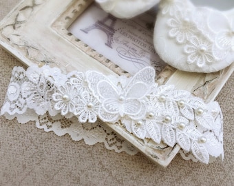 Baby Baptism Lace Headband in Off White, Baby Christening Headband, Crochet Leaves with Pearls, Daisy Flowers and Butterfly