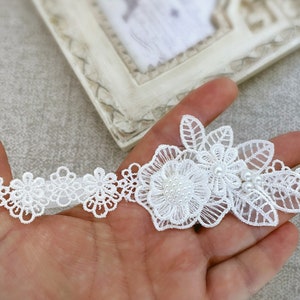 Baby Baptism Lace Headband in Off White, Baby Christening Headband, Lace Daisy Flower, Lace Leaves and Pearls zdjęcie 5