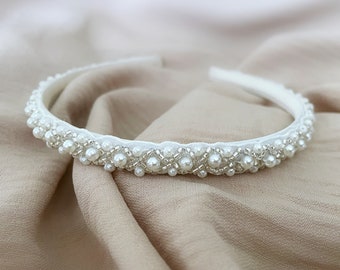 Holy Communion Headband / Flower Girl Headband / Alice Band / Baptism Headband / Wedding Headband / Bridesmaids Headband / Pearl Aliceband