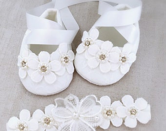 Baby Christening Shoes Girl Baptism Shoes in Off White and a Daisy Flowers Headband Christening Set Baby Shower Gift Wedding Shoes