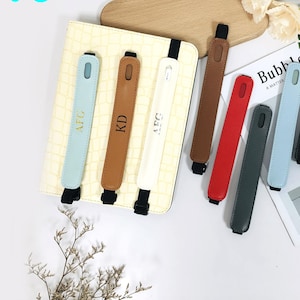 Astuccio portapenne in pelle con nome personalizzato, portapenne con fascia regolabile, custodia anticaduta per matite, regalo unico per studenti, artisti, coppie, donne
