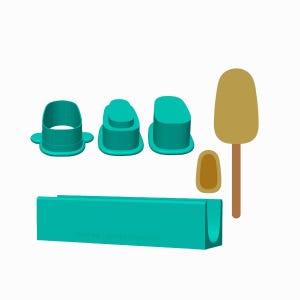 以下が含まれることがあります： 様々な形の3つのターコイズブルーのプラスチック製カッター、長いターコイズブルーの長方形のトラフ、そして細い柄が付いた2つのタンカラーのアイスキャンディー型のツールセット。各パーツがはっきりと見えるように配置されています。