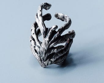 Cage ear cuff