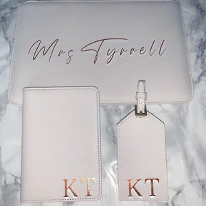 Braut Clutch Tasche, Passinhaber und Gepäckanhänger. Personalisierte Braut, um Geschenk zu sein