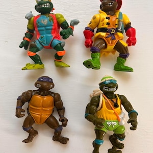 1990s Vintage TMNT Action Figure Toy Set