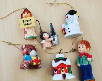Conjunto de adornos de cerámica de Navidad vintage