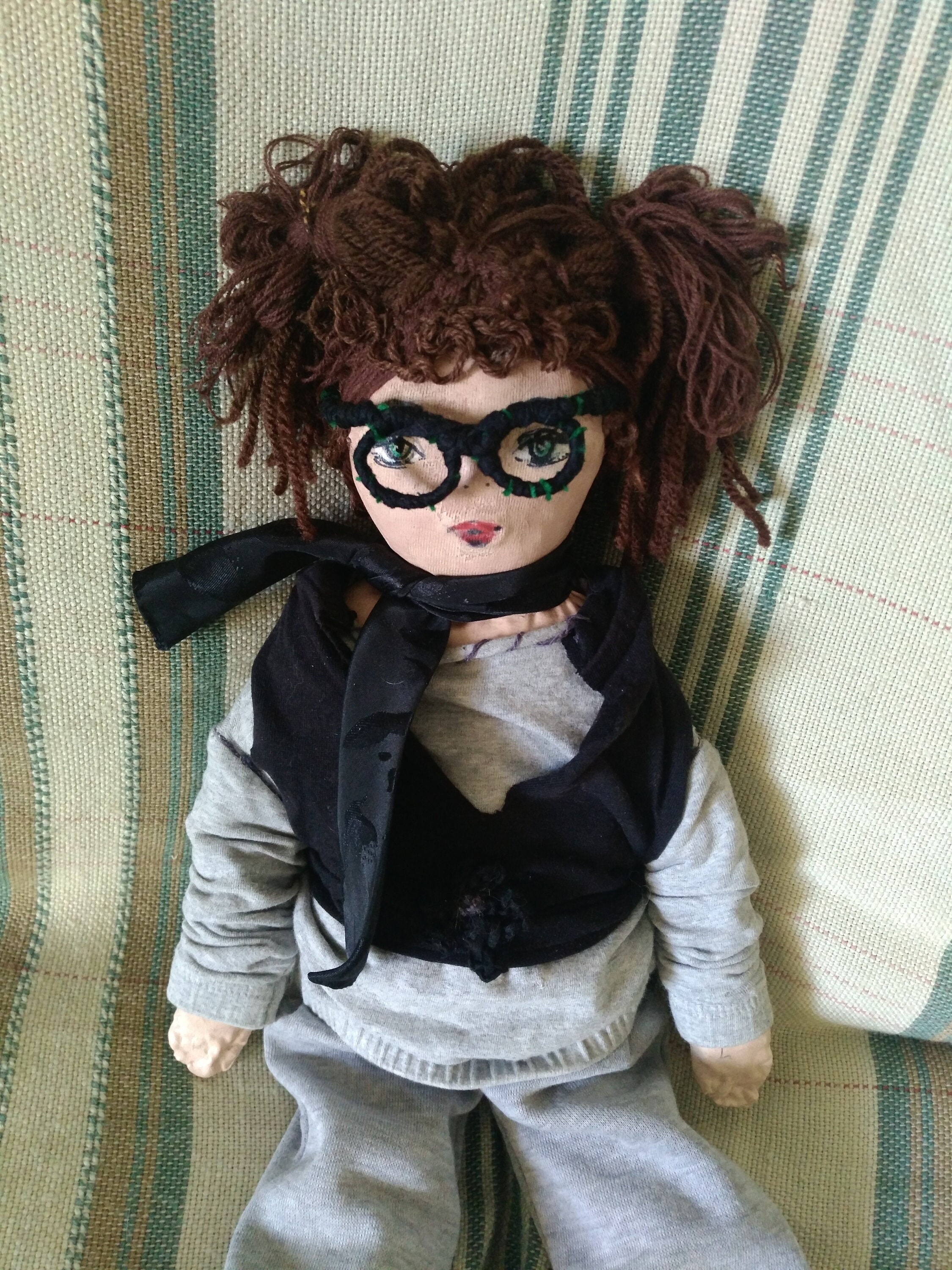 World Gallery Dolls, Types of Doll, Τhe Look Through the Glasses