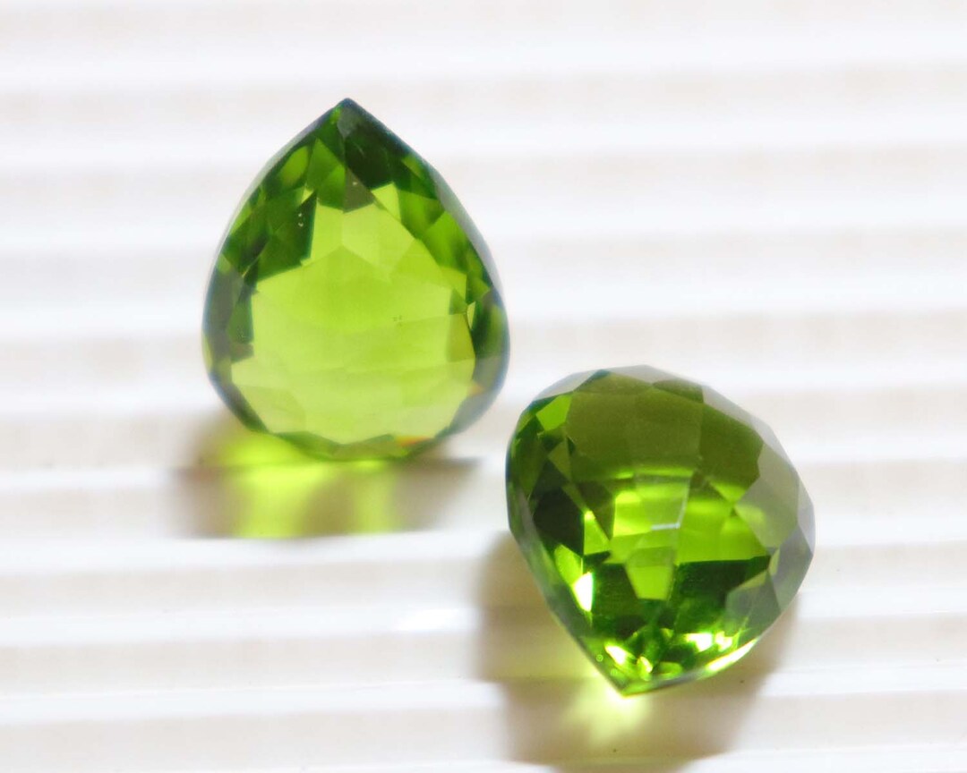 ペリドット クォーツ ブリオレットカット フェステッド ペアシェイプ