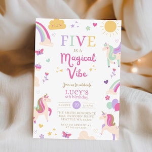 Five is a Magical Vibe ユニコーンバースデー招待状、女の子5歳の誕生日パステルレインボーユニコーンパーティー、女の子誕生日編集可能テンプレート 522C