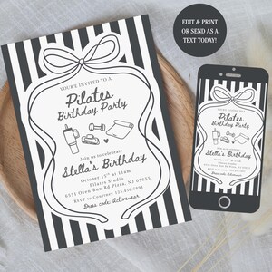 Puede incluir: Invitaci&oacute;n de cumplea&ntilde;os de Pilates en blanco y negro, con un dise&ntilde;o de lazo y rayas verticales. La invitaci&oacute;n incluye texto e ilustraciones de equipos de fitness. Un smartphone muestra el mismo dise&ntilde;o.