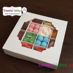 Boîte cadeau de bonbons halal Pick n Mix Idéal pour fête d'anniversaire, anniversaire, mariage, cadeau de l'Aïd, 16 bonbons mélangés - boîte à étoiles blanche et argentée
