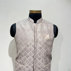 Peach & White Embroidered Nehru Jacket for Men – Stylish Sleeveless Ethnic Wear