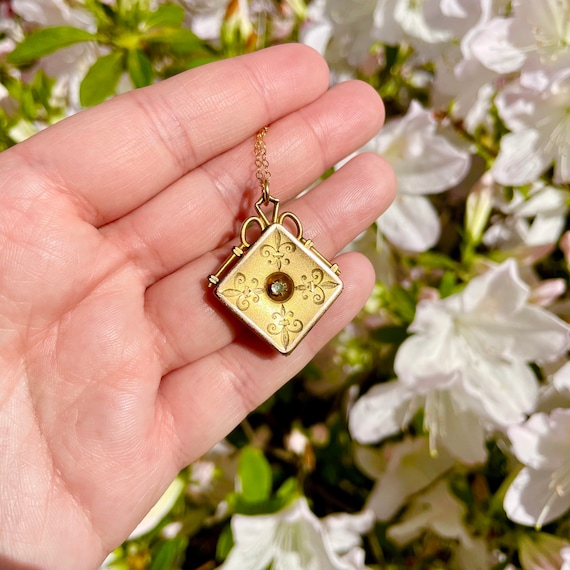 Victorian Locket Necklace Antique 