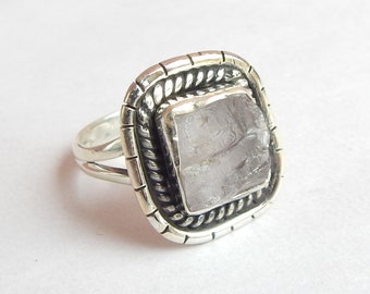 Anillo de piedra preciosa kunzita en bruto: plata de ley, unisex