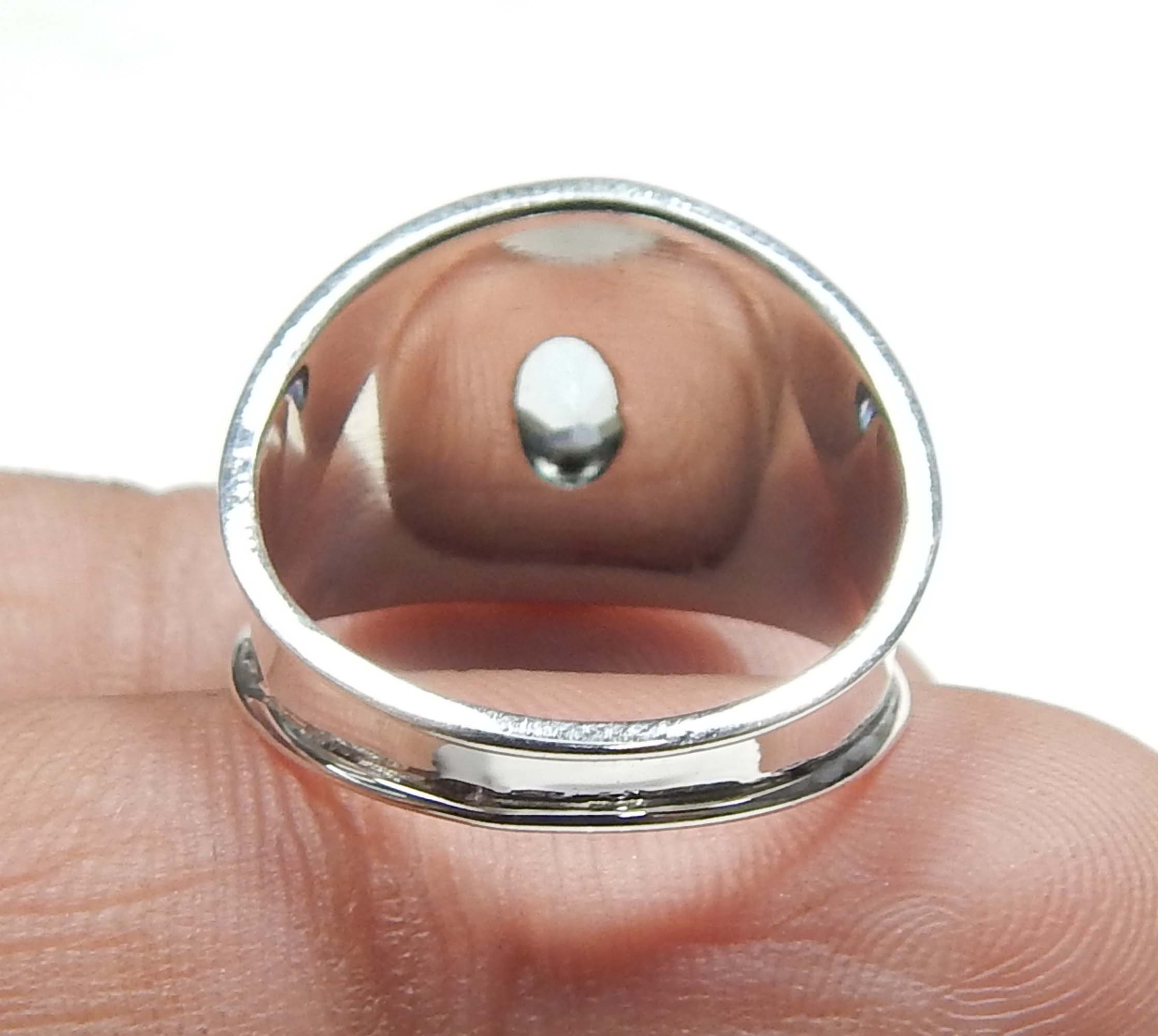 ブルー トパーズ シルバー リング、6 x 8 mm オーバル シェイプ