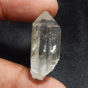 SALE Amerikanischer Herkimer Diamant Stein, Herkimer Diamant Rohstein, 32x14x12mm Größe Stein, Gewicht 9,1 Gramm.