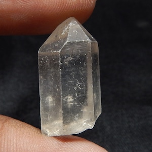 Natürlicher amerikanischer Herkimer-Diamantstein, rauer Herkimer-Diamantstein, 23x13x11mm Größe und Gewicht 5,4 Gramm, loser Edelstein, Herstellung für Schmuck.