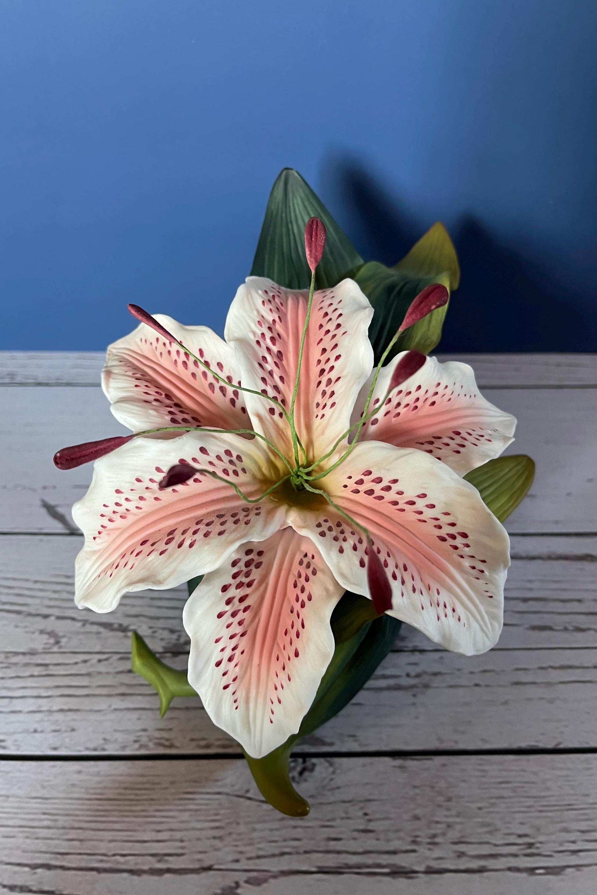 Andrea by Sadek Porcelain Lily Flower - Hand-painted Vintage