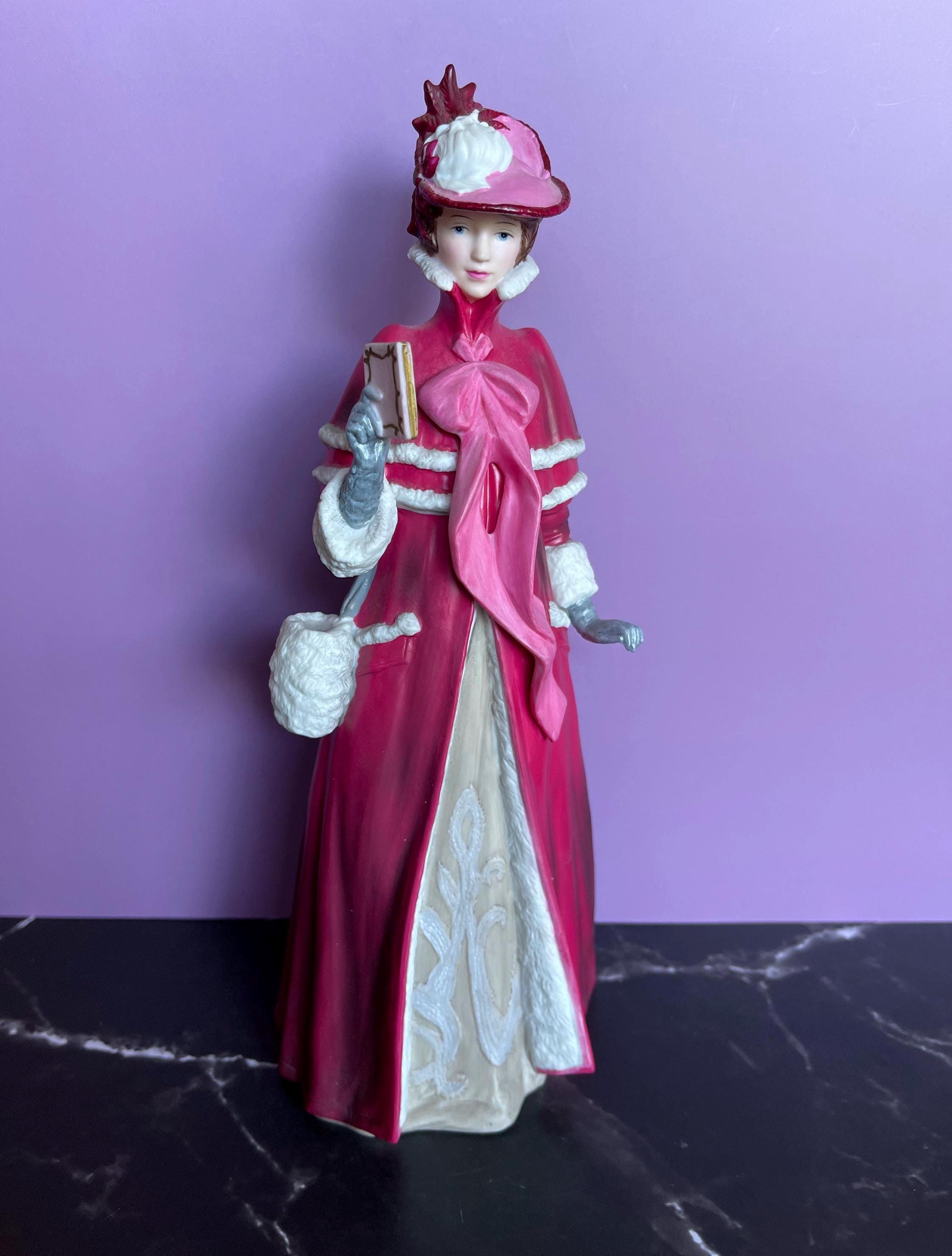 MINT Winter's Stroll Vintage Victorian Lady Figurine