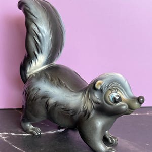 Adorable Vintage Porcelain Skunk Figurine - Mint Condition - Handpainted Animal Collectible