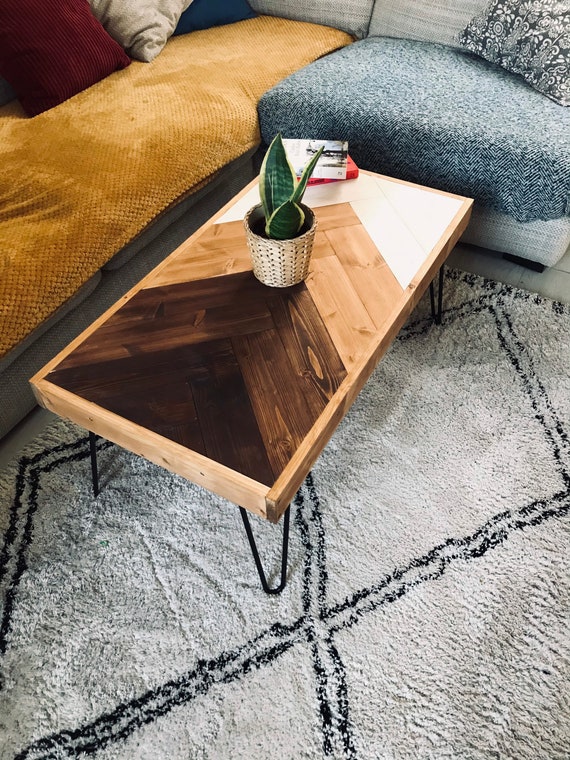 Patas de madera para muebles de mesa. Producción y venta al por