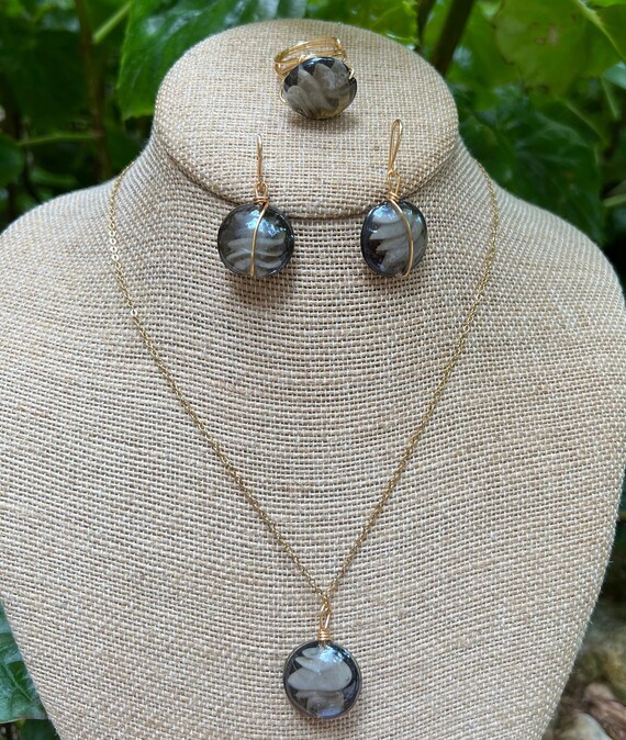Parure De Bijoux 3 Pièces Argentée Avec Pierres Noires - Collier Et Boucles D'oreilles, Marque FYSARA
