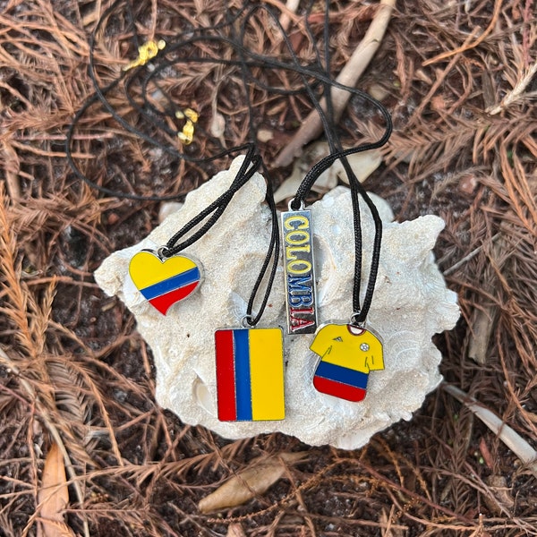 Colombia flag necklace, different styles of tricolor, t-shirt colombia flag, heart colombia flag, rectangle colombia flag,