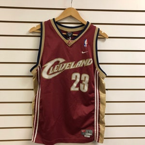 Lebron James Cleveland Cavaliers #23 NBA Youth Name & Number T-Shirt - XL