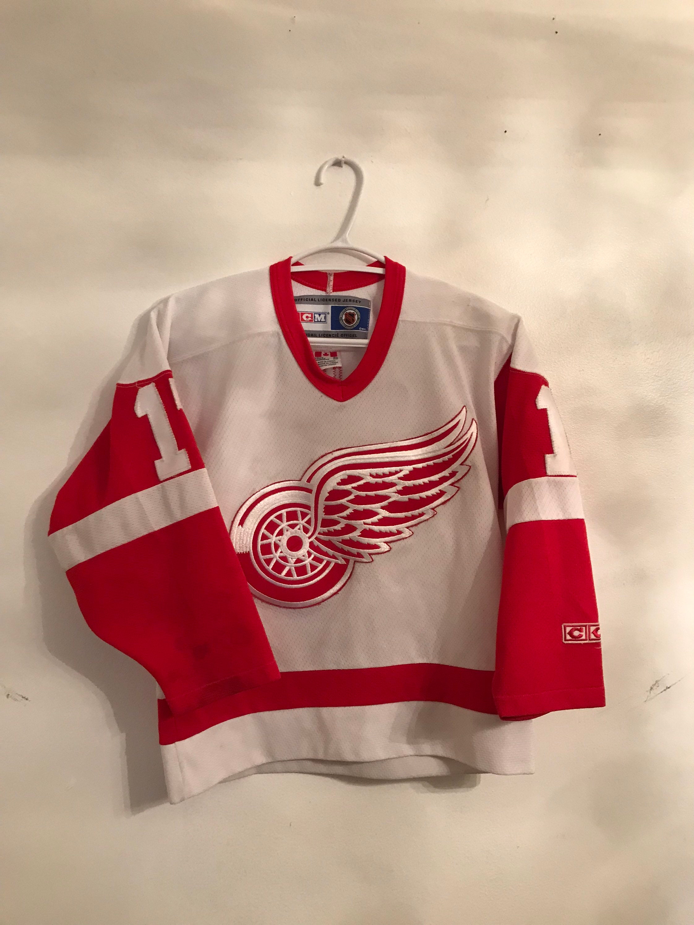 Vintage CCM NHL Hockey Jersey Detroit Red Wings Yth L/XL Used