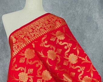 Dupatta de seda suave Banarasi floral de color rojo con tejido Zari dorado / Dupattas hechas a mano / Dupattas de seda suave Banarasi / Dupatta para Lehenga