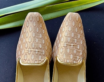 Chaussures de mariage pour hommes faites à la main en or | Jutti Ethnique pour Homme | Mojari traditionnel fait à la main | Chaussures de mariage ethniques indiennes pour hommes | Kaash