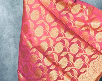 Dupatta de seda semielegante tejida a mano Benarasi de color rosa con tejido Zari dorado / Dupatta / Dupatta de color rosa / Bufanda / Dupattas para boda