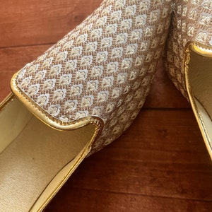 Gold Brocade Mojari Shoes for Men D.No.1010 main image 1