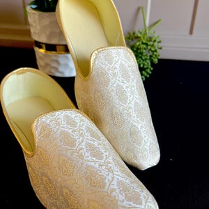 Handmade Mens Wedding Shoe in Off White for Men | Mens Shoes for Kurtas | Traditional Mojari Shoes | Indian Ethnic Wedding Footwear for Men