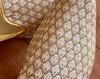 Sapatos masculinos dourados | Mojari masculino | Sapatos para usar com Sherwani | Sapatos masculinos para casamento indiano | Sapatos para usar com Kurta indiano | Juttis para casamento