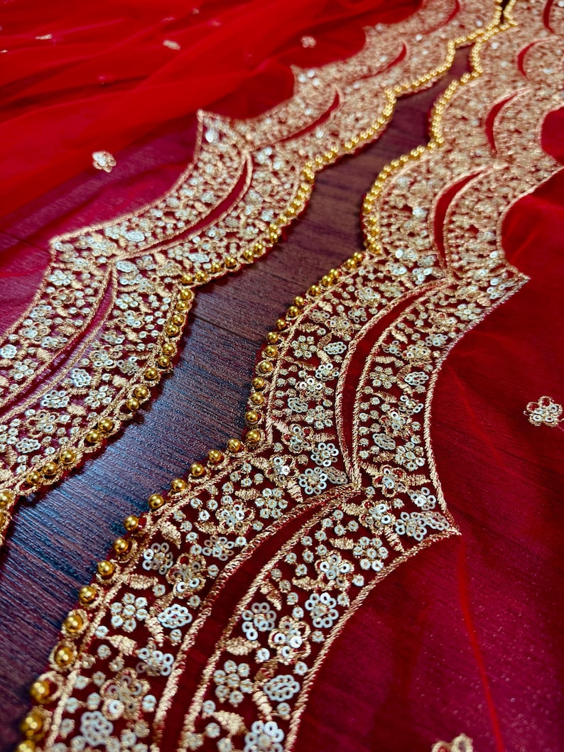 Dupatta de red de color rojo con zari dorado, lentejuelas y cuentas / Dupatta de color rojo / Dupatta roja con lentejuelas / Dupatta india para lehangas imagen 5