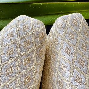 Handmade Mens Wedding Shoes in Off White | Mens Shoes for Kurtas | Traditional Mojari Shoes | Indian Ethnic Wedding Footwear for Men | Kaash