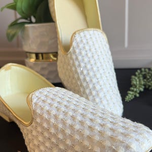 Handmade Mens Wedding Shoes in Ivory White Color | Jutti for Men | Traditional Handmade Mojari | Indian Ethnic Wedding Footwear for Men