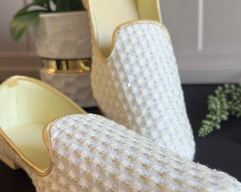 Handmade Mens Wedding Shoes in Ivory White Color | Jutti for Men | Traditional Handmade Mojari | Indian Ethnic Wedding Footwear for Men