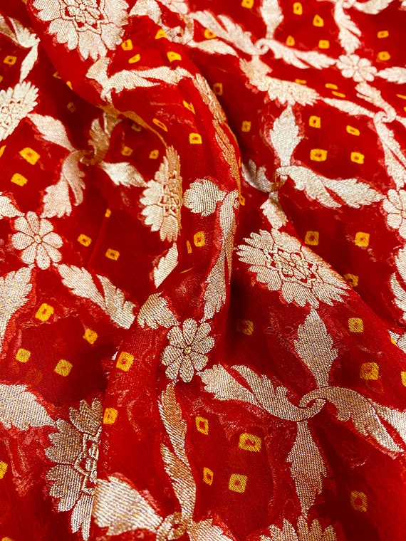Banarasi Pure Georgette Saree in Red : SNEA3169